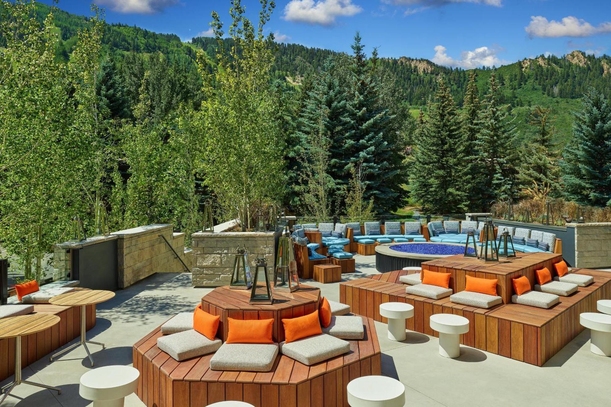 W Aspen Hotel Exterior photo